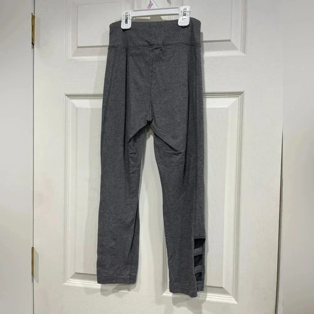 SO Women’s XS Yoga High-rise Capri Grey Leggings Pilates Stretch Cotton Spandex